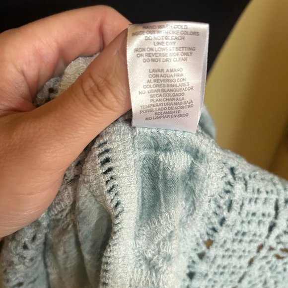 Democracy Boho Flowy Dusty Light Blue Bohemian Blouse Women's Size Large (1415) - Picture 9 of 9